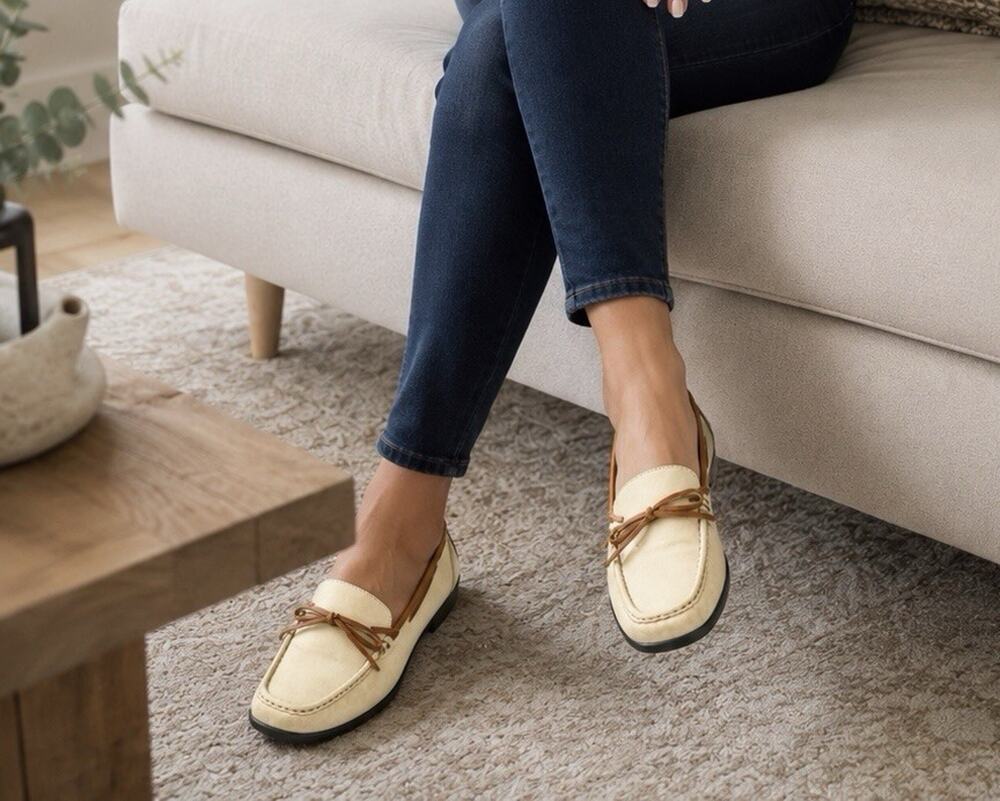 Naturalizer Women’s 9.5 M Cream Leather Driving Loafers Bow Slip On Comfort
